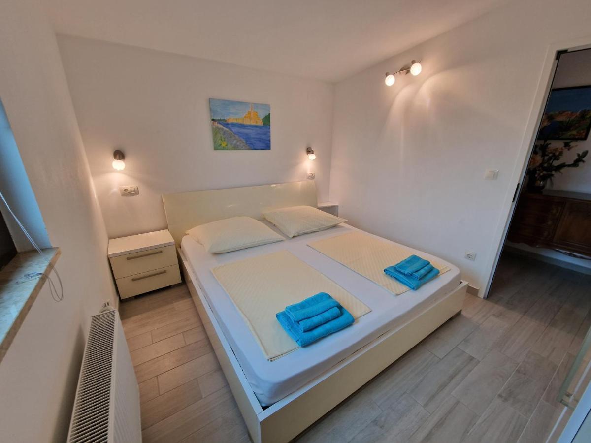 Keser Apartments Ровинь Экстерьер фото