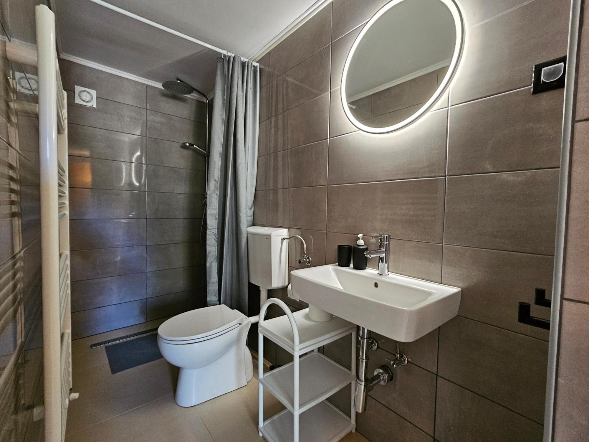 Keser Apartments Ровинь Экстерьер фото