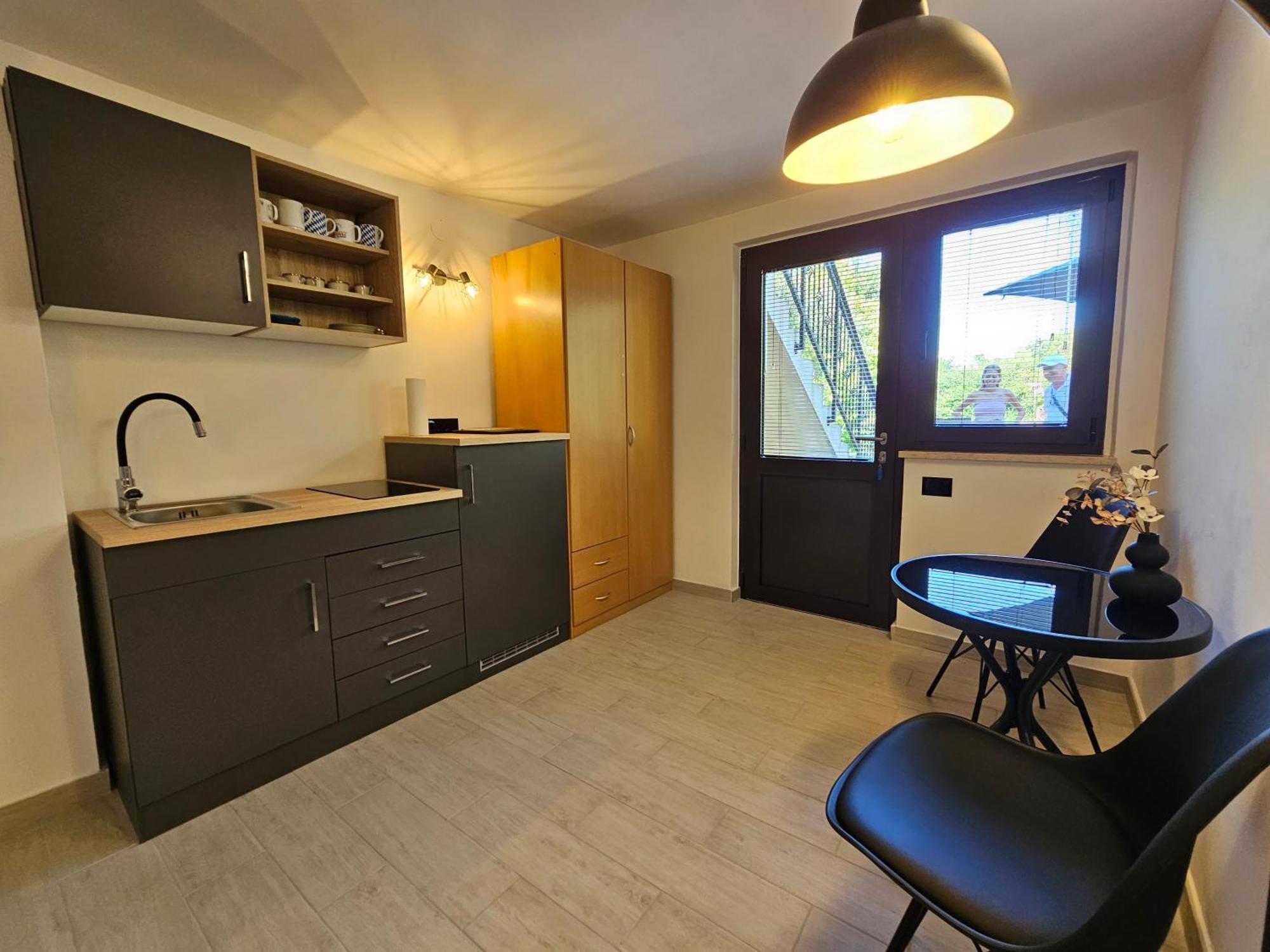Keser Apartments Ровинь Экстерьер фото