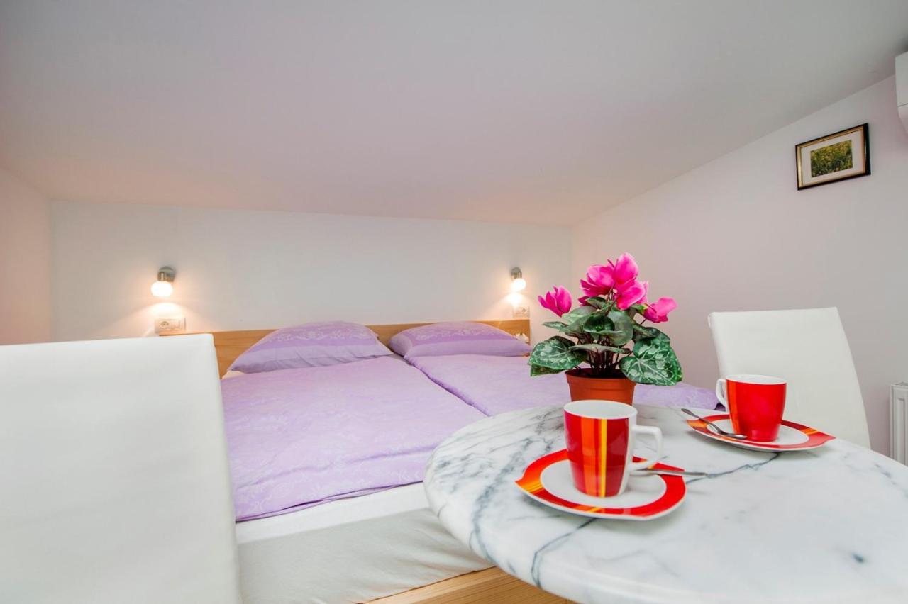 Keser Apartments Ровинь Экстерьер фото